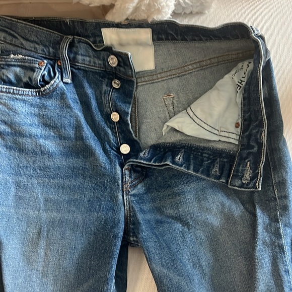 MOTHER The Tomcat Distressed Crop Jeans - Picture 2 of 7